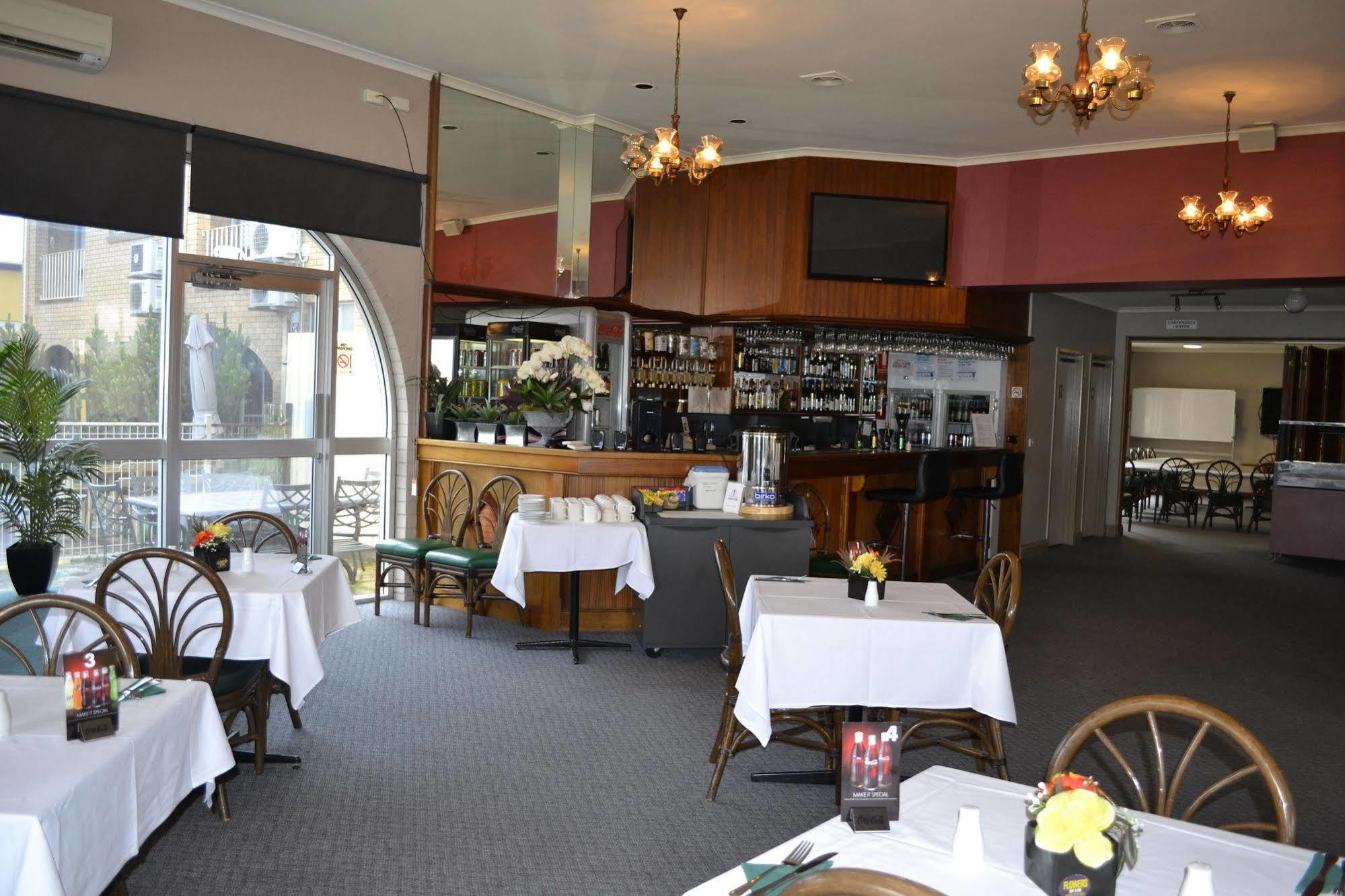 Colac Mid City Motor Inn Bagian luar foto