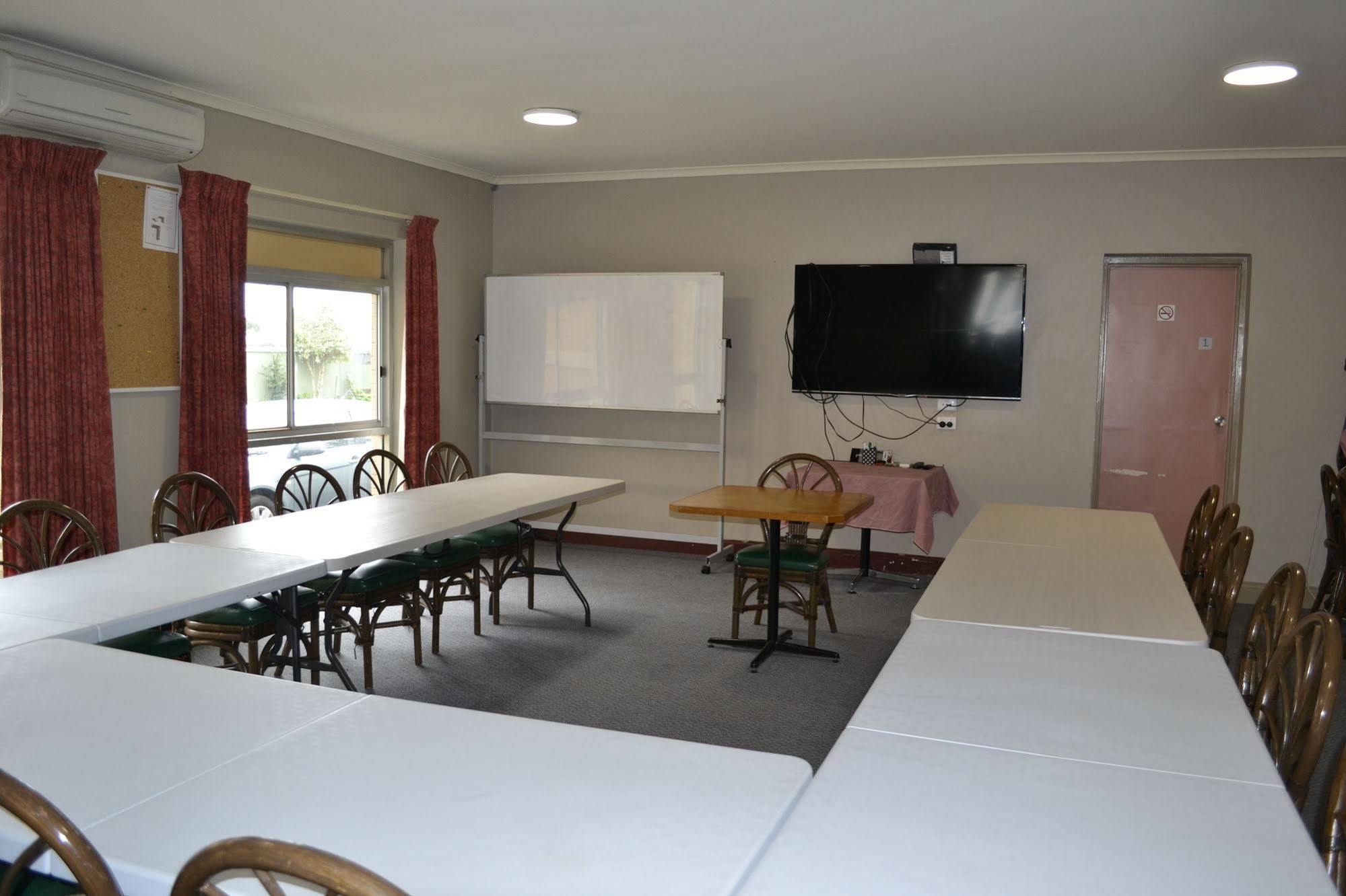 Colac Mid City Motor Inn Bagian luar foto