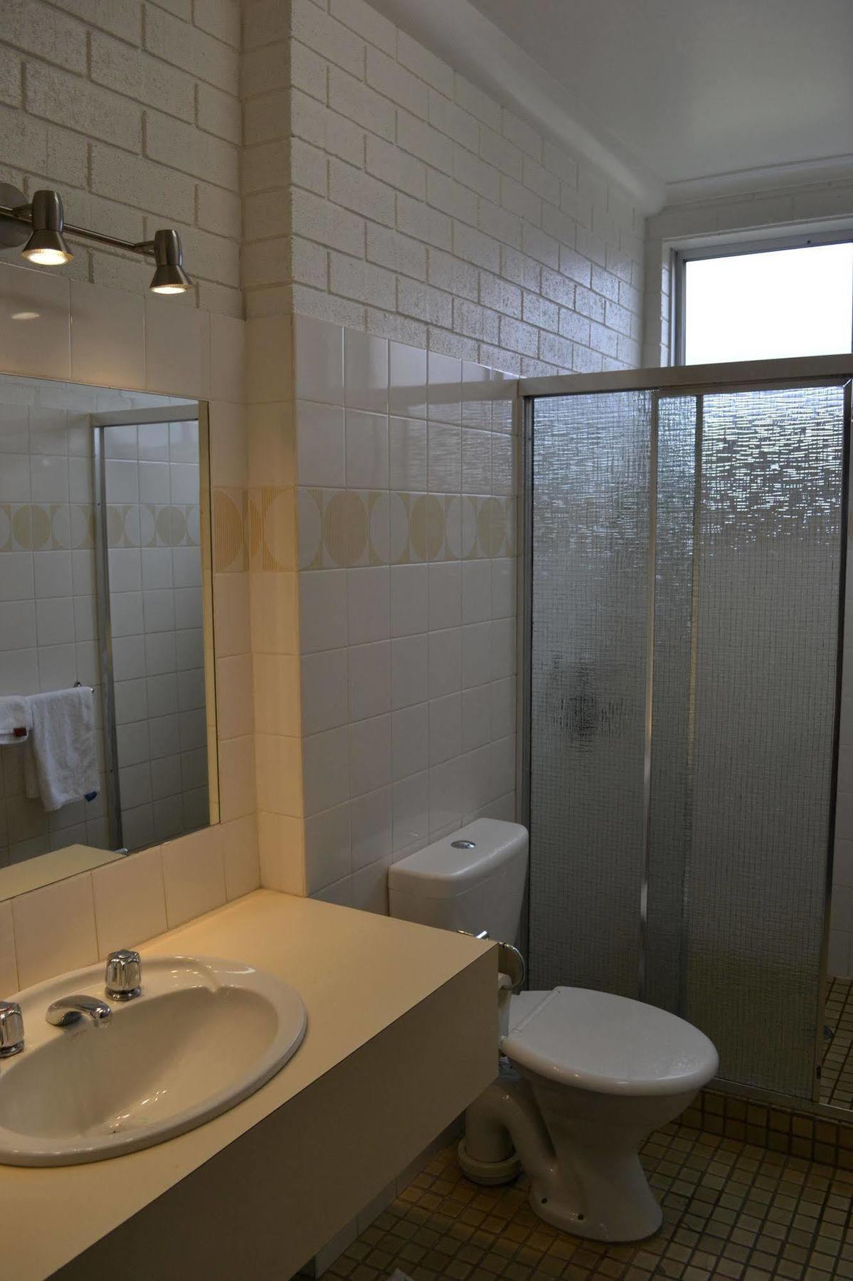 Colac Mid City Motor Inn Bagian luar foto
