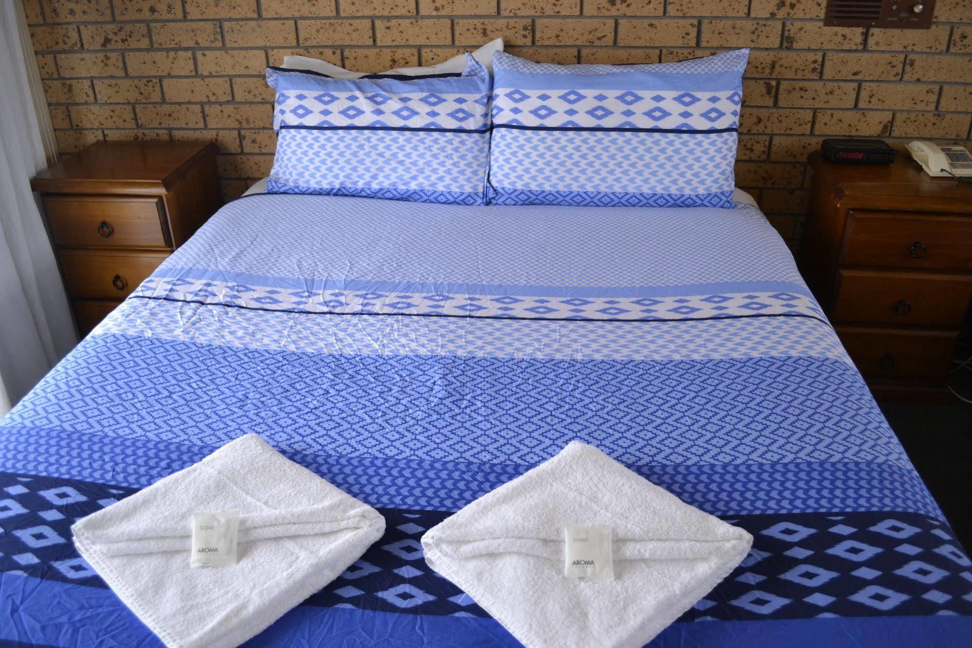 Colac Mid City Motor Inn Bagian luar foto