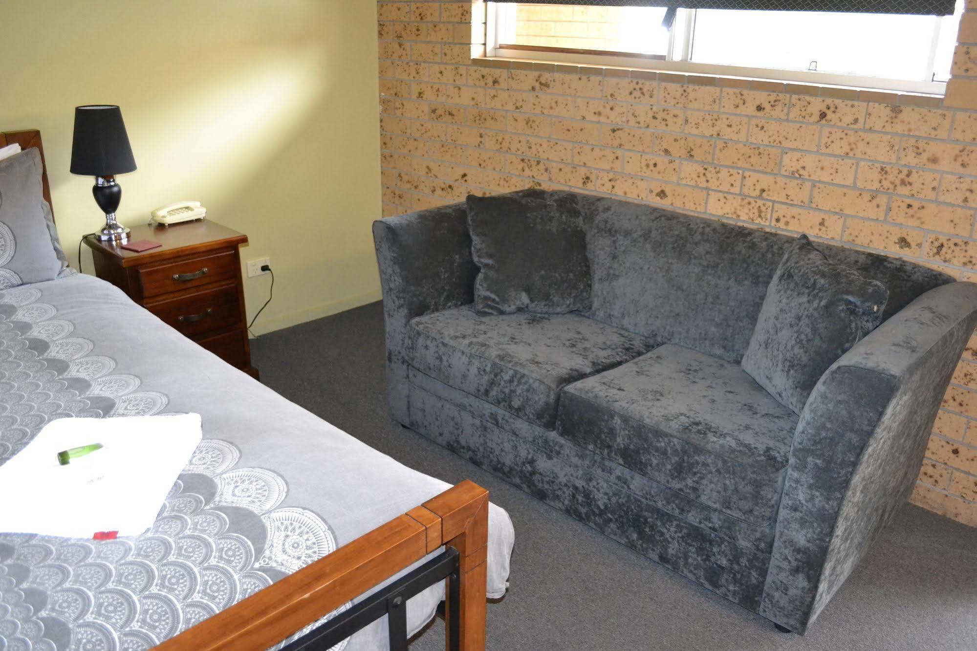 Colac Mid City Motor Inn Bagian luar foto