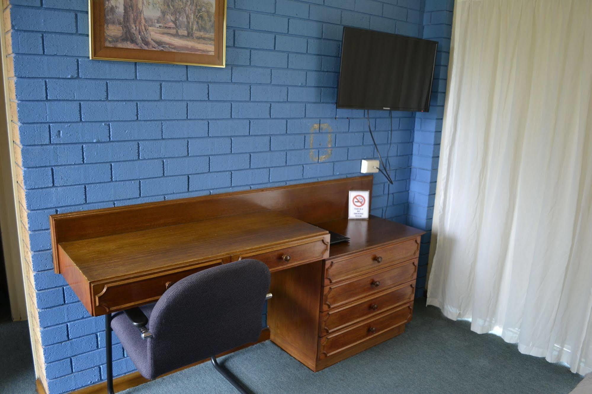 Colac Mid City Motor Inn Bagian luar foto