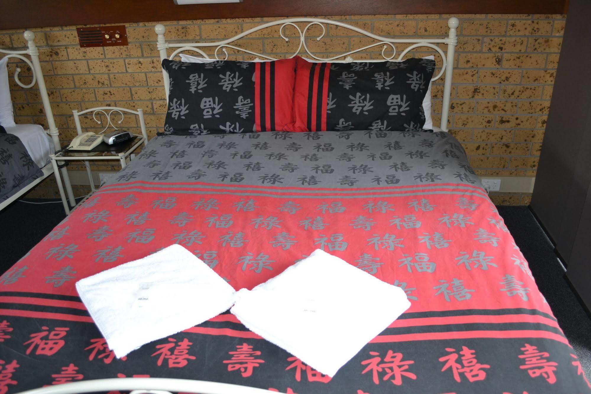 Colac Mid City Motor Inn Bagian luar foto