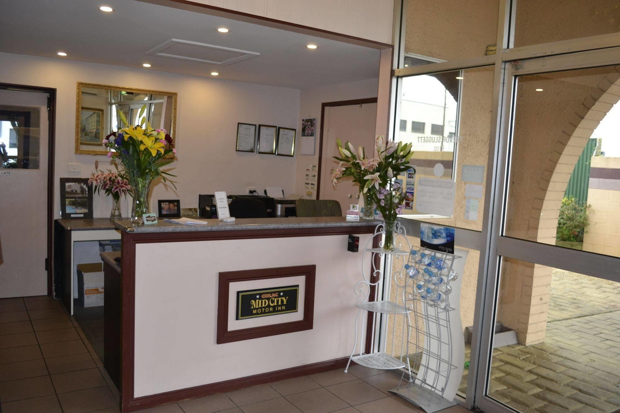 Colac Mid City Motor Inn Bagian luar foto