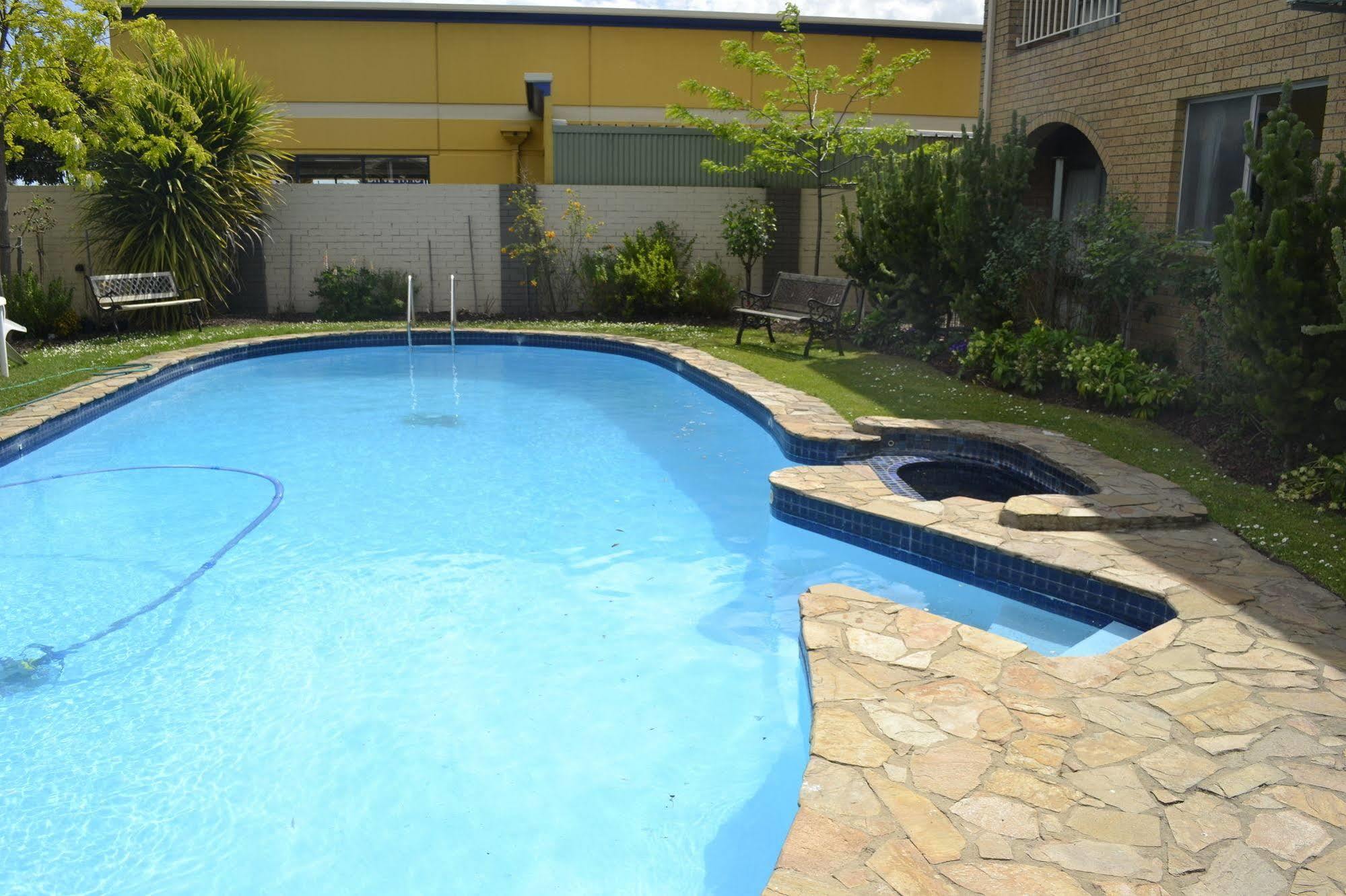 Colac Mid City Motor Inn Bagian luar foto