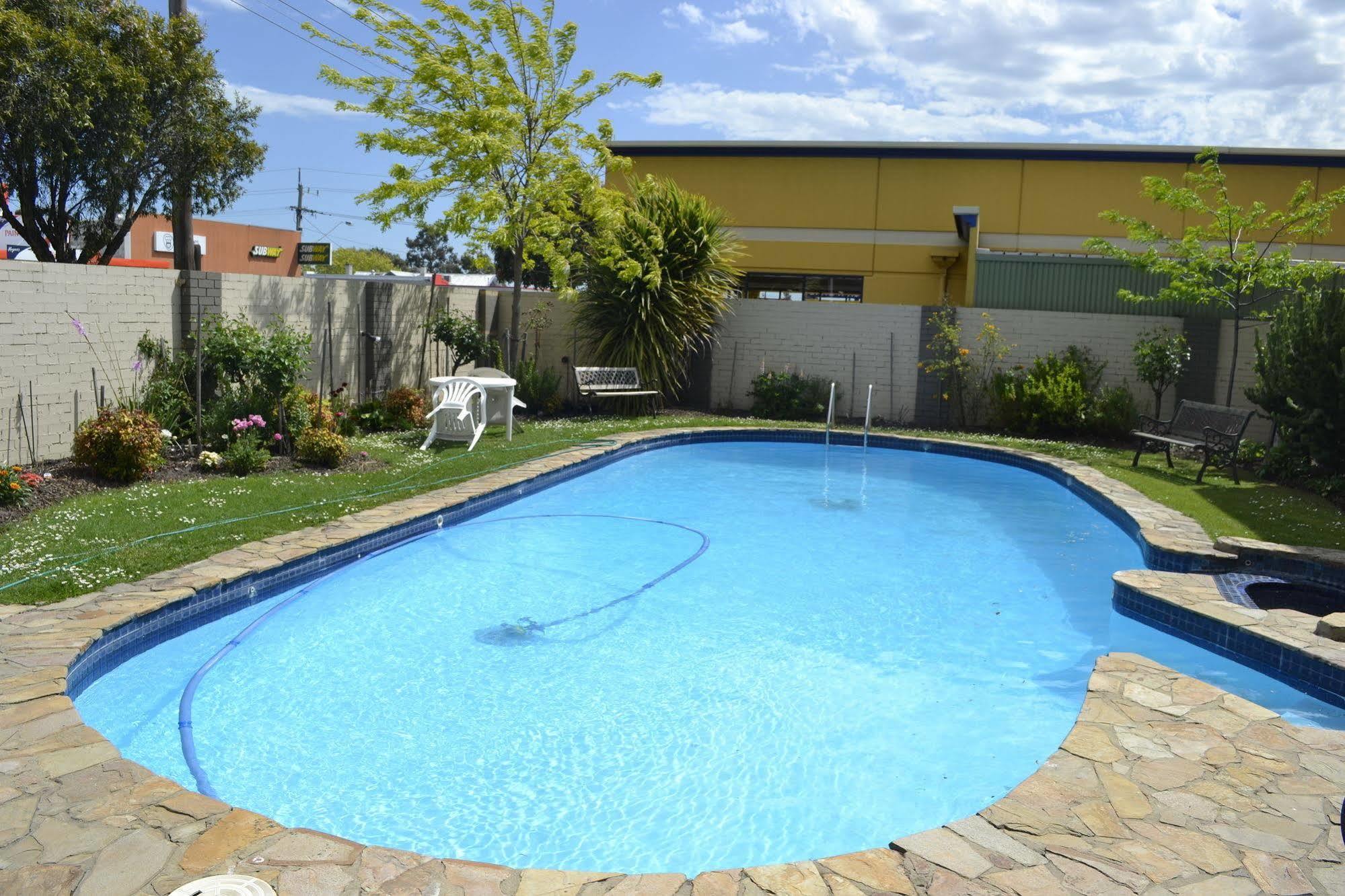 Colac Mid City Motor Inn Bagian luar foto